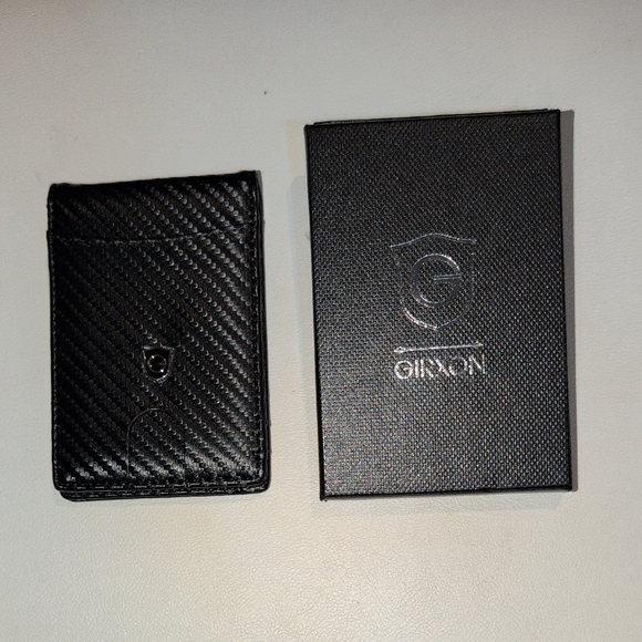 Giro Black Mens Wallet  Carbon Fiber Design - Picture 1 of 6